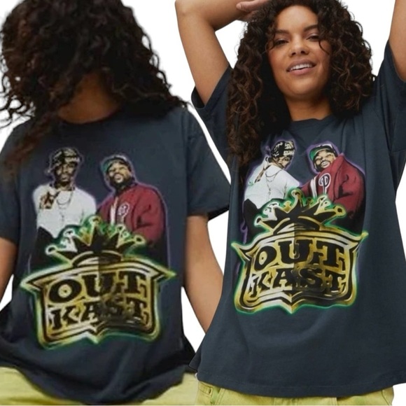 Daydreamer Black Graphic Tee - Picture 2 of 10